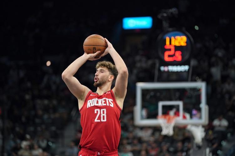 单场砍26+5+7！火箭队23岁控卫崛起，斯通拒绝特雷杨，再添底气