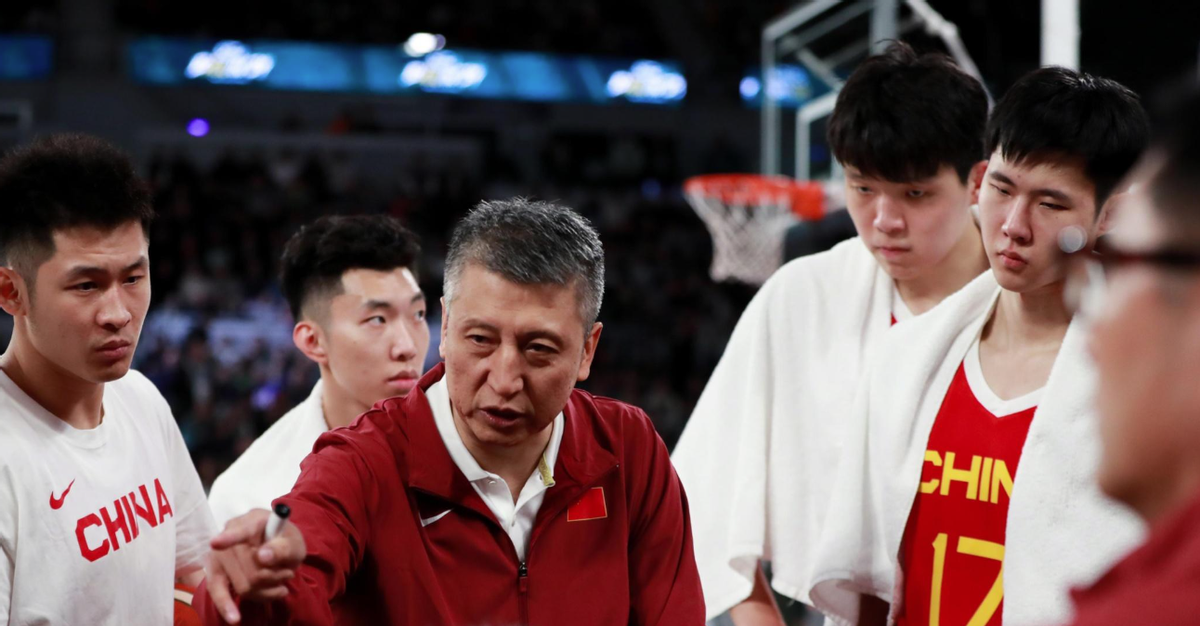 平均身高2米05+，中国男篮极致阵容浮出水面，球迷：关键在于他